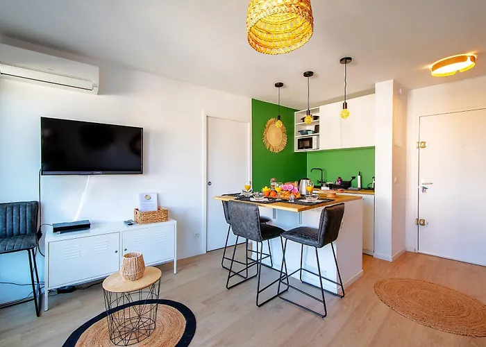 T2 - Terrasse - 3 Min A Pieds Des Plages- Parking Privee - Clim - Wifi - 4 Pax * La Grande-Motte