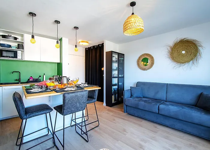 Apartman T2 - Terrasse - 3 Min A Pieds Des Plages- Parking Privee - Clim - Wifi - 4 Pax *