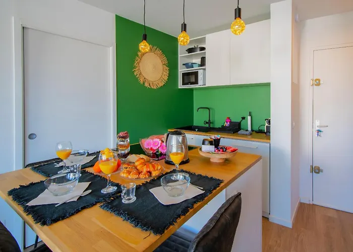 T2 - Terrasse - 3 Min A Pieds Des Plages- Parking Privee - Clim - Wifi - 4 Pax