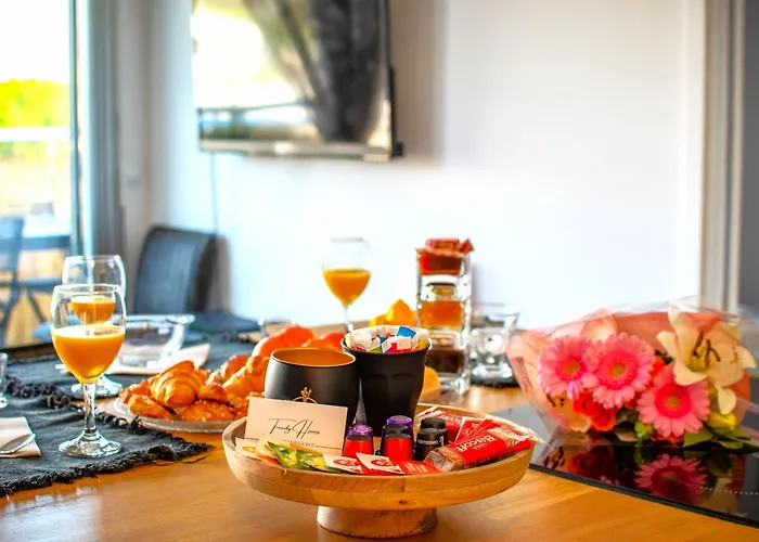 T2 - Terrasse - 3 Min A Pieds Des Plages- Parking Privee - Clim - Wifi - 4 Pax *